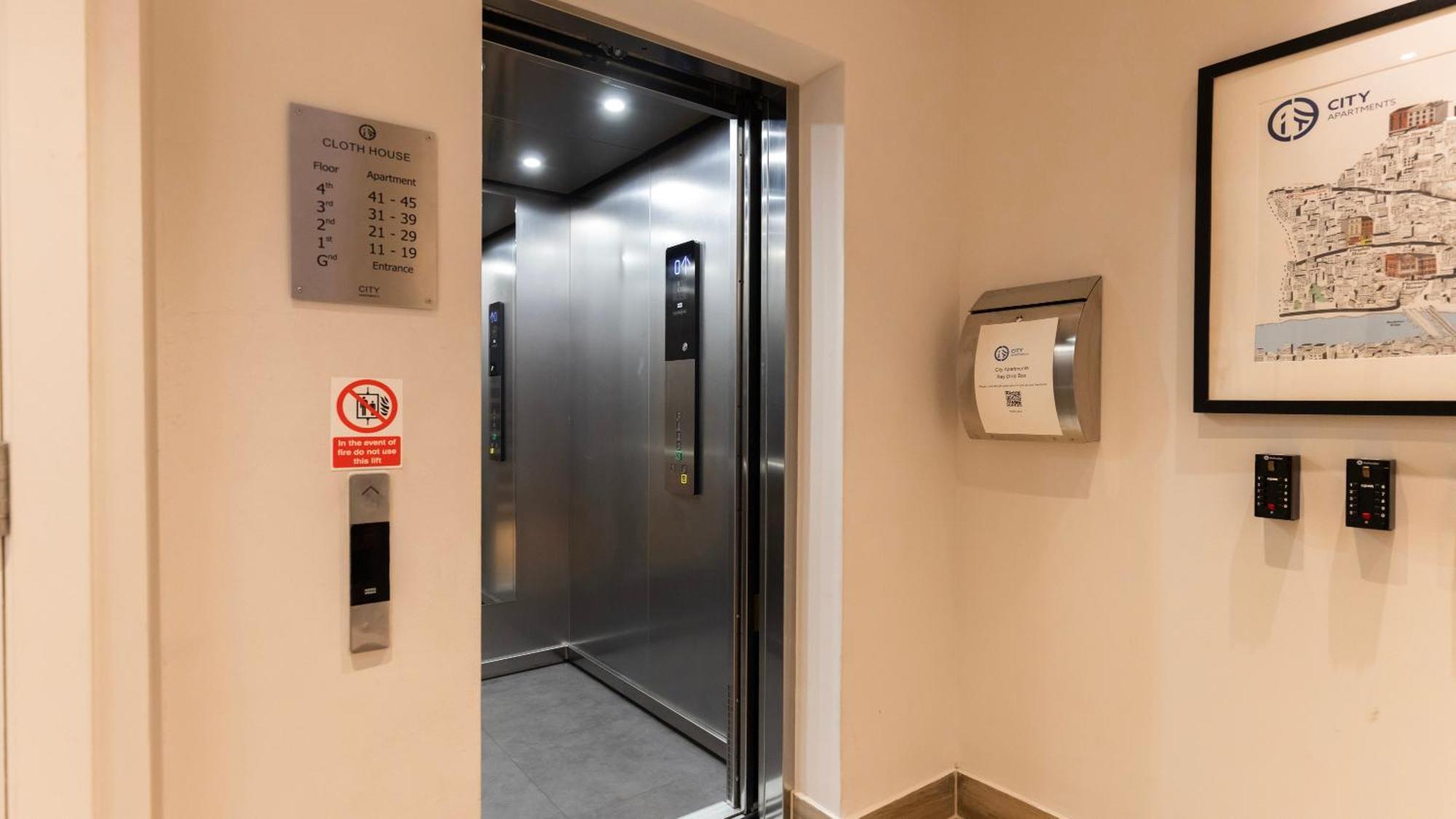 Barbican Serviced Apartments By Lovelystay London Eksteriør billede